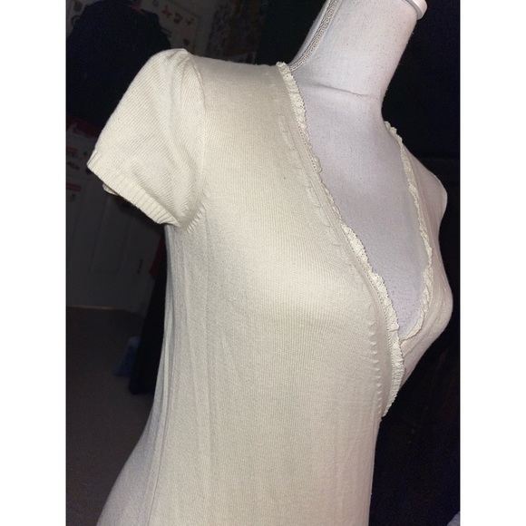 Women’s Cream Old Navy Brand Perfect Fit Sweater NWT 🤎 - Picture 7 of 17